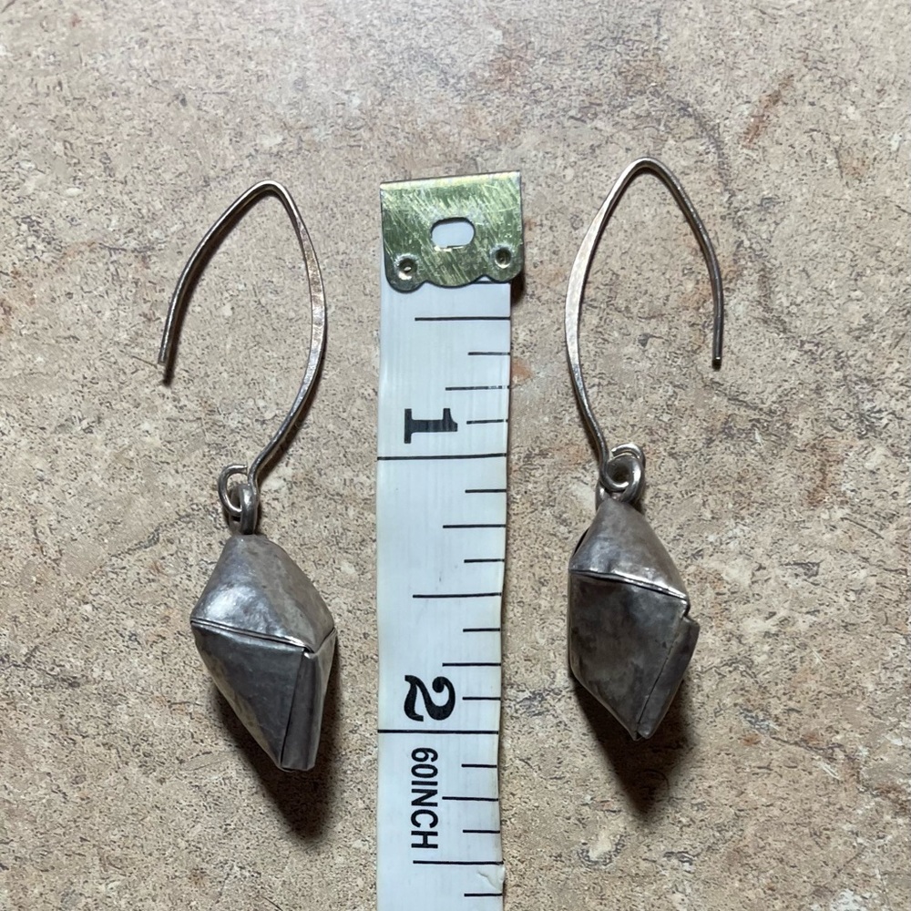 Indigenous Tibetan handmade earrings - Picture 6 of 7